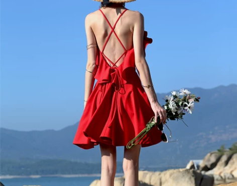 显高新款小个子沙滩裙 拍照穿搭女装夏吊带露...