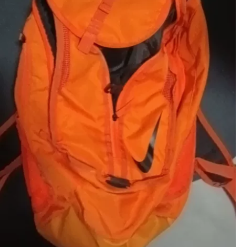 钩子正品篮球训练包双肩包无破损正品50包邮...