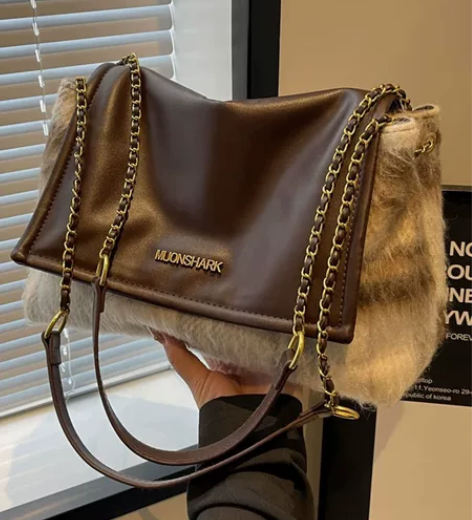 毛绒绒托特包包女2024年新款流行大容量高...