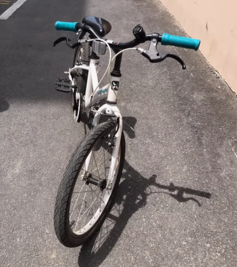 迪卡侬儿童自行车，很少骑，看轮胎就知道 ！...