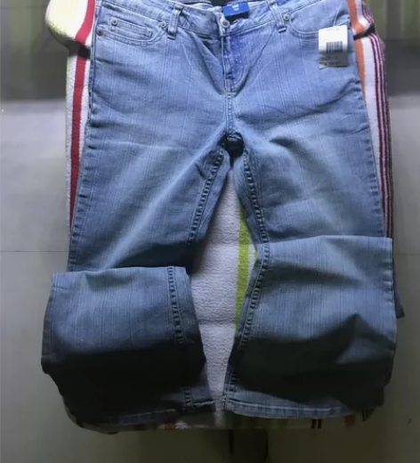 女士微喇牛仔裤女复古高腰显瘦喇叭裤 外贸的...