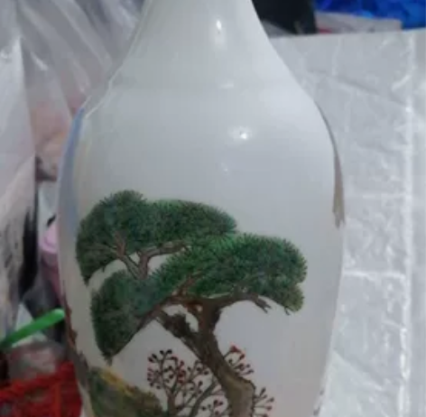 景德镇花瓶一对，画面漂亮，保存完好无磕碰，...