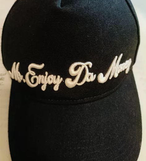 太平鸟鸭舌帽 全新吊牌没拆 感兴趣的话点“...