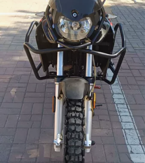 阿普利亚 TERRA 150adv高配,前...