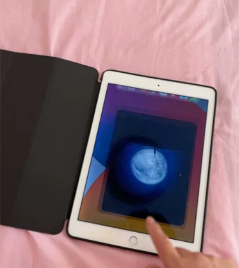 这个iPad一直是我自己用的，平常也就追追...