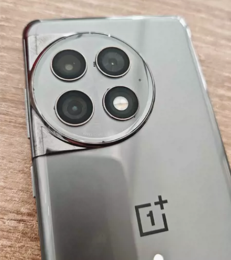 已经入手荣耀魔术6两天了      出自用...