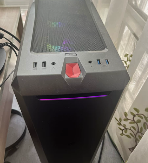 台式电脑带显示器。七彩虹M380II水冷整...