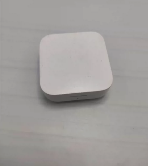 小米air2se故障耳机，成色差，耳机可以...