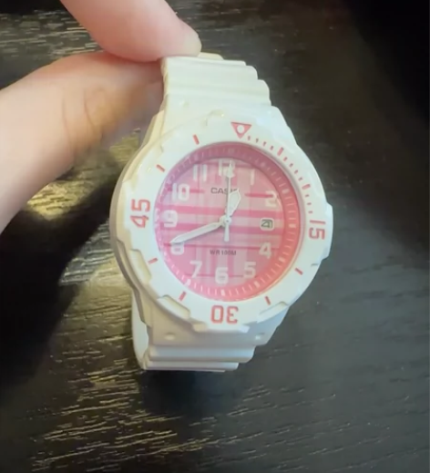出卡西欧手表 全新无磨损 孩子不喜欢 退不...