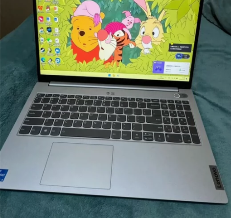 女学生闲置超薄惠联想笔记本电脑16G九八新...