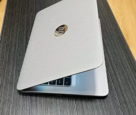 个人闲置 去年买的 原价六千多 i5顶配惠...