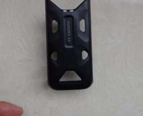 Insta360 X4原装控温背夹减轻机身...