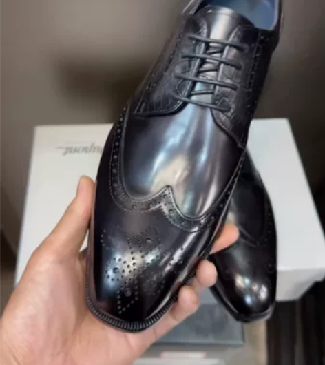 都彭品牌头层牛皮手工擦色商务正装布洛克雕花...