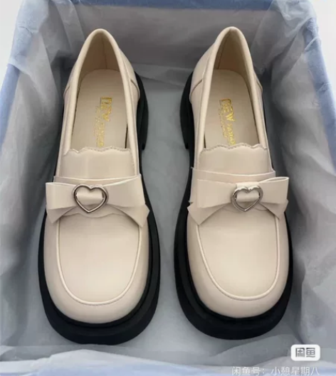 专柜撤出，原价268特价处理！白色玛丽珍小...