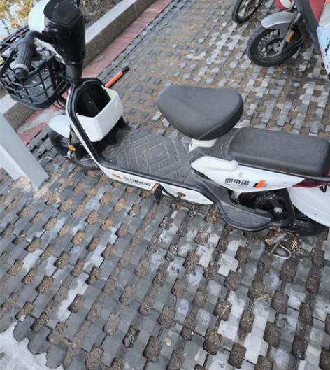 网上购买,载重不是很高,不适合两人骑行,一...