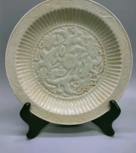 湖田窑盘子,直径21.8公分,器形端正,古...