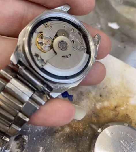 精工5号，机芯7009，少秒针，晃晃摆正常...