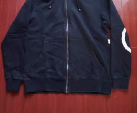 闲置，正品CK男士连帽卫衣，专柜购入，85...