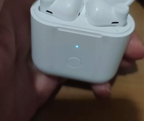 qcyt8裸机，有点污渍，无磕碰 感兴趣的...