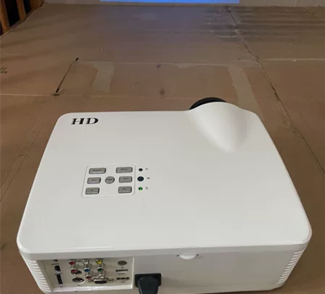 投影仪家用卧室超高清投影手机墙投 二手实物...