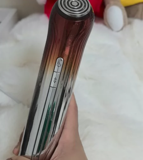 雅萌一个。几乎全新。买回家只用过一次 送同...