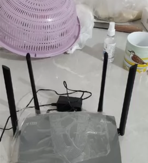 Tenda ax1800路由器 AX180...