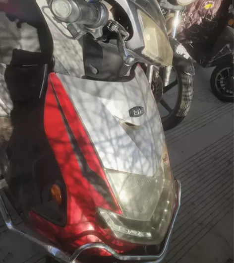 因换工作了，诚心出售一台电瓶车，裸车8成新...