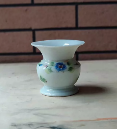 解放后 花卉 渣斗  一个  全品 可以用...