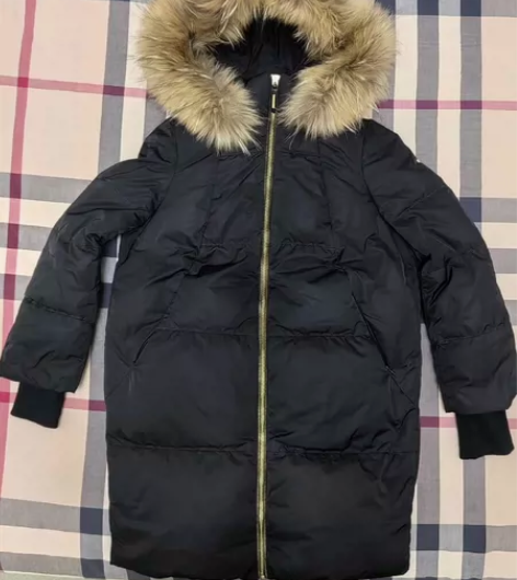 ONLY羽绒服 九成新 茧型 保暖效果很不...