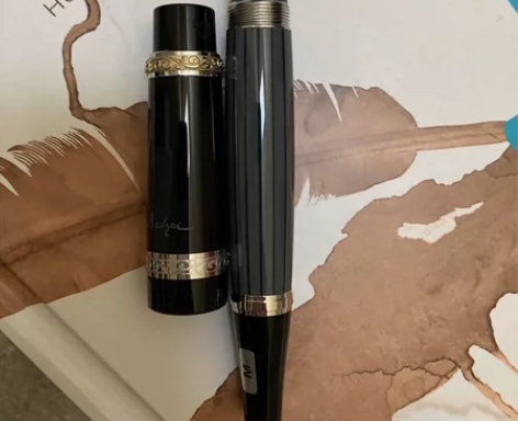 出全新万宝龙巴尔扎克m尖 盒证标签都在,墨...