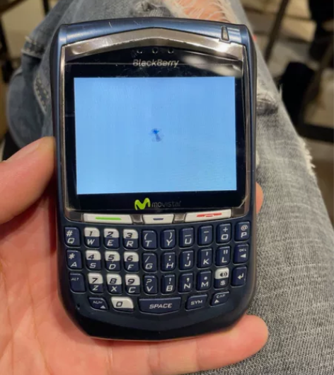 黑莓8700、古董手机、功能正常、滚轮飘、...