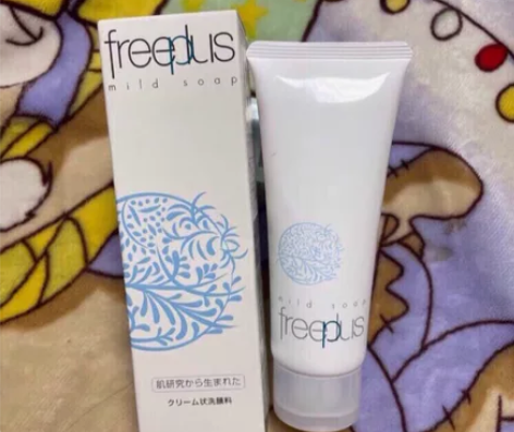 freeplus芙丽芳丝氨基酸系洗面霜温润...