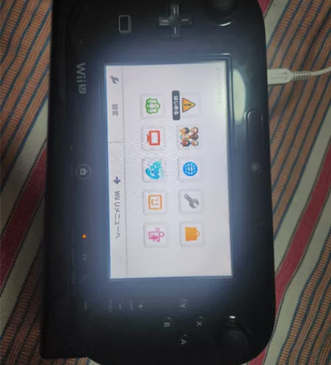 wiiu 32g主机+pad 32g内存卡...