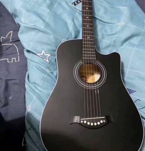 高中毕业了，转让原价1300买的几乎全新吉...