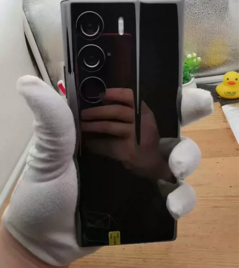 中兴Axon40Ultra 18+1T 无...