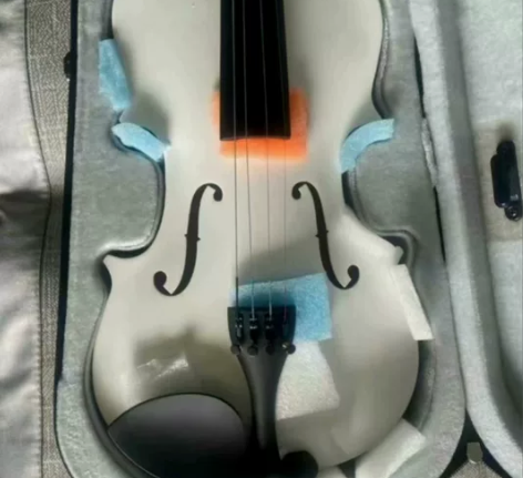 亏本转让原价3500的小提琴,几乎没弹过小...