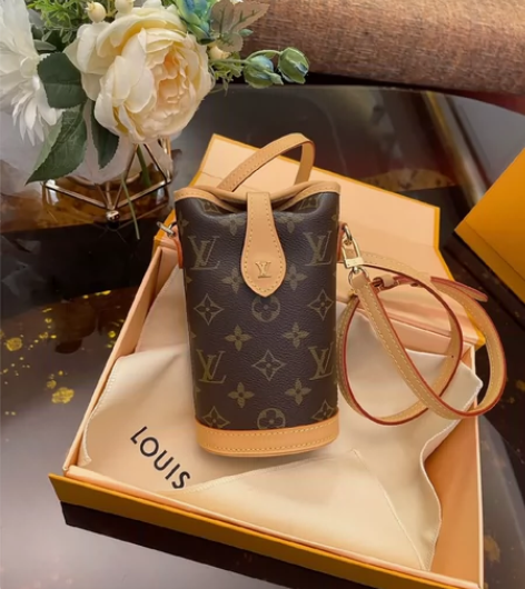 Lv驴家小薯条Fold Me 手拿包 以 ...