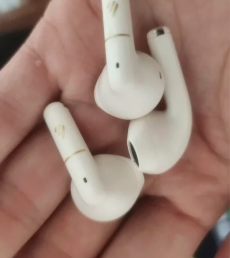 漫步者耳机三个【坏的】两个Z1一个zero...