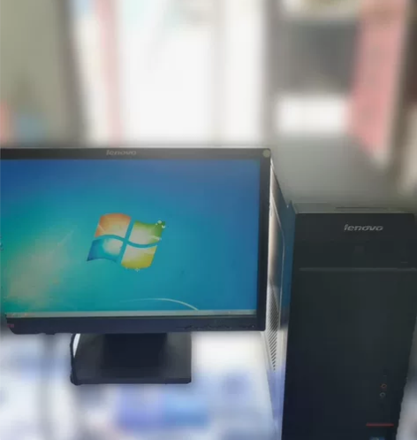 联想台式机I3，能用。显示器+主机。150...