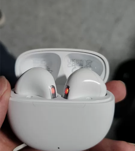 全新qcy AirPods 刚买的，带不习...