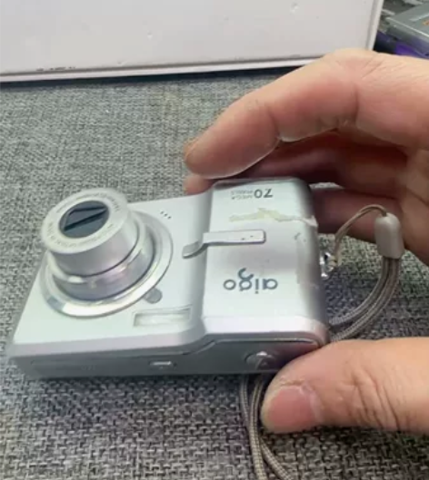 【故障机】镜头异常，如果镜头能伸出来，屏幕...