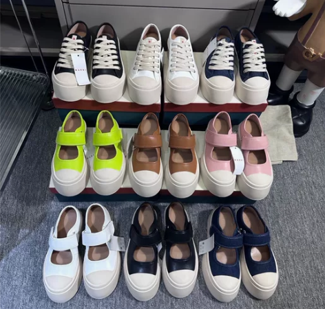 质量嘎嘎好,全新包邮2024新款银色mar...