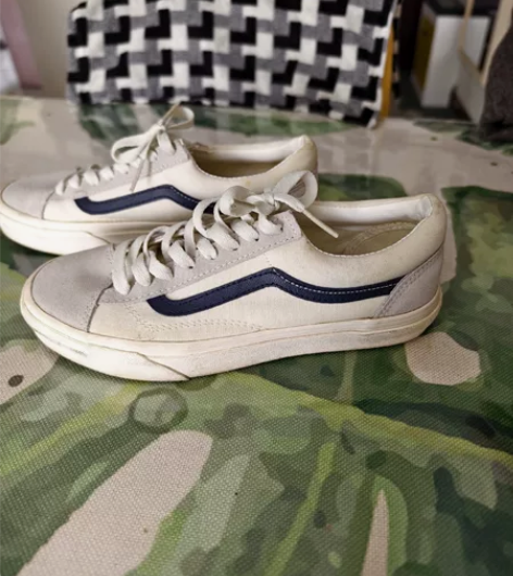 vans男女同款球鞋九成新 码数40，但是...