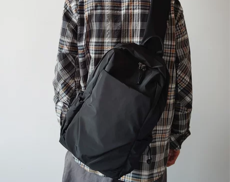 日系大容量斜挎包学生休闲书包防水韩版胸包