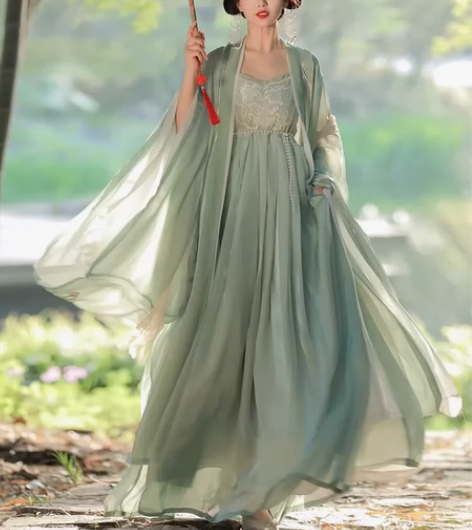 穿过一次 买了就送配饰 s码全新蝉佩S￥1...