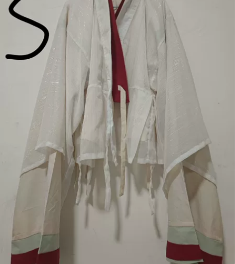 混搭套装，上衣五五年下裙南阁的，标价包邮非...