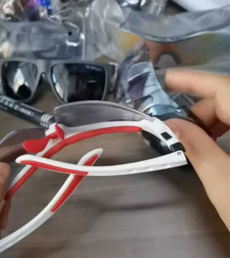 看视频就懂，捡漏吧，PC变色，偏光，防爆防...