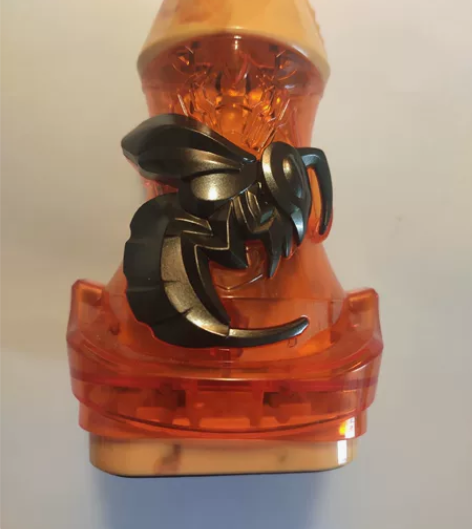 假面骑士利威斯 夏目花女王蜂印章 成色还挺...