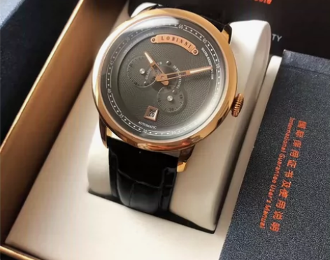 换了个智能的，所以出罗宾尼自动机械男表，明...