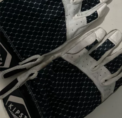 棒球打手手套，迪卡侬家的 感兴趣的话点“我...